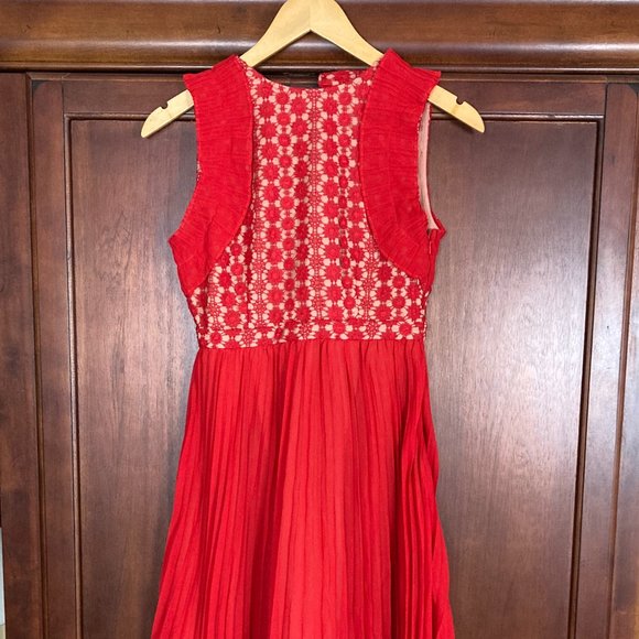 Foxiedox Red Pleated Lace Sleeveless Fit Flare Dress Size Small - Picture 3 of 10